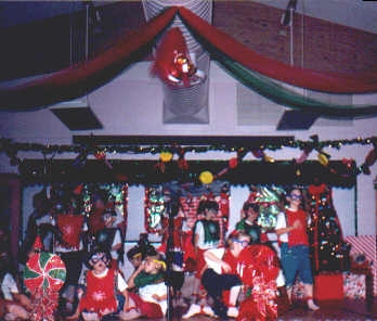 xmasp.jpg (20991 bytes)